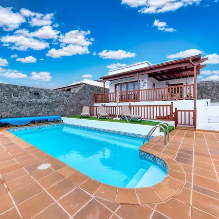 Yeyos - Ocean Views, Pool, Bbq And Billiard By Lanzarote Casa de Férias *