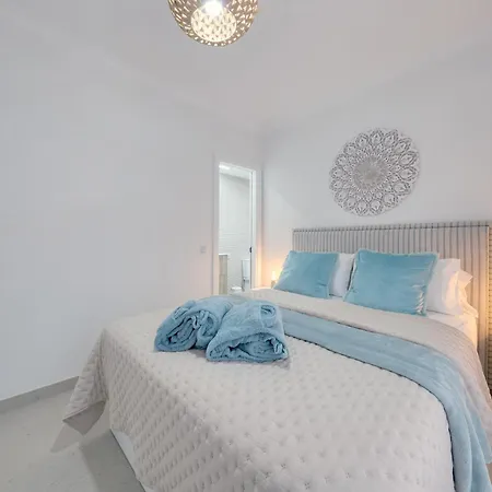 Yeyos - Ocean Views, Pool, Bbq And Billiard By Lanzarote Playa Blanca (Lanzarote)