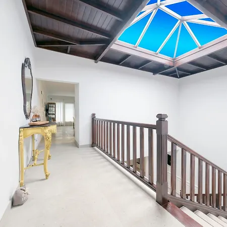 Yeyos - Ocean Views, Pool, Bbq And Billiard By Lanzarote Casa de Férias