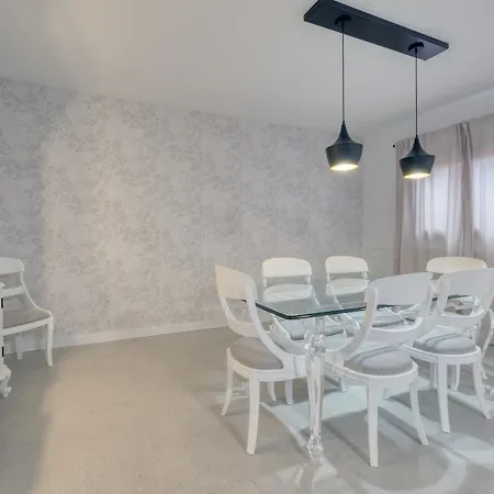 Casa de Férias Yeyos - Ocean Views, Pool, Bbq And Billiard By Lanzarote