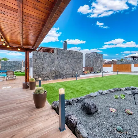 Yeyos - Ocean Views, Pool, Bbq And Billiard By Lanzarote *