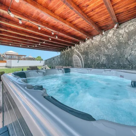 Yeyos - Ocean Views, Pool, Bbq And Billiard By Lanzarote *