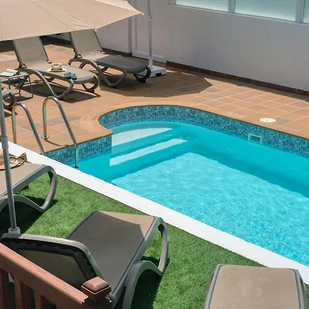 Casa de Férias Yeyos - Ocean Views, Pool, Bbq And Billiard By Lanzarote *