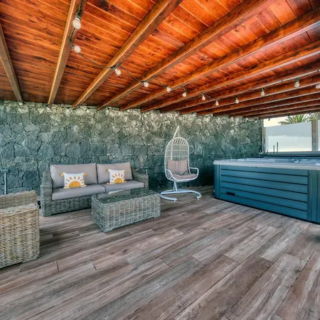 Yeyos - Ocean Views, Pool, Bbq And Billiard By Lanzarote * Playa Blanca (Lanzarote)